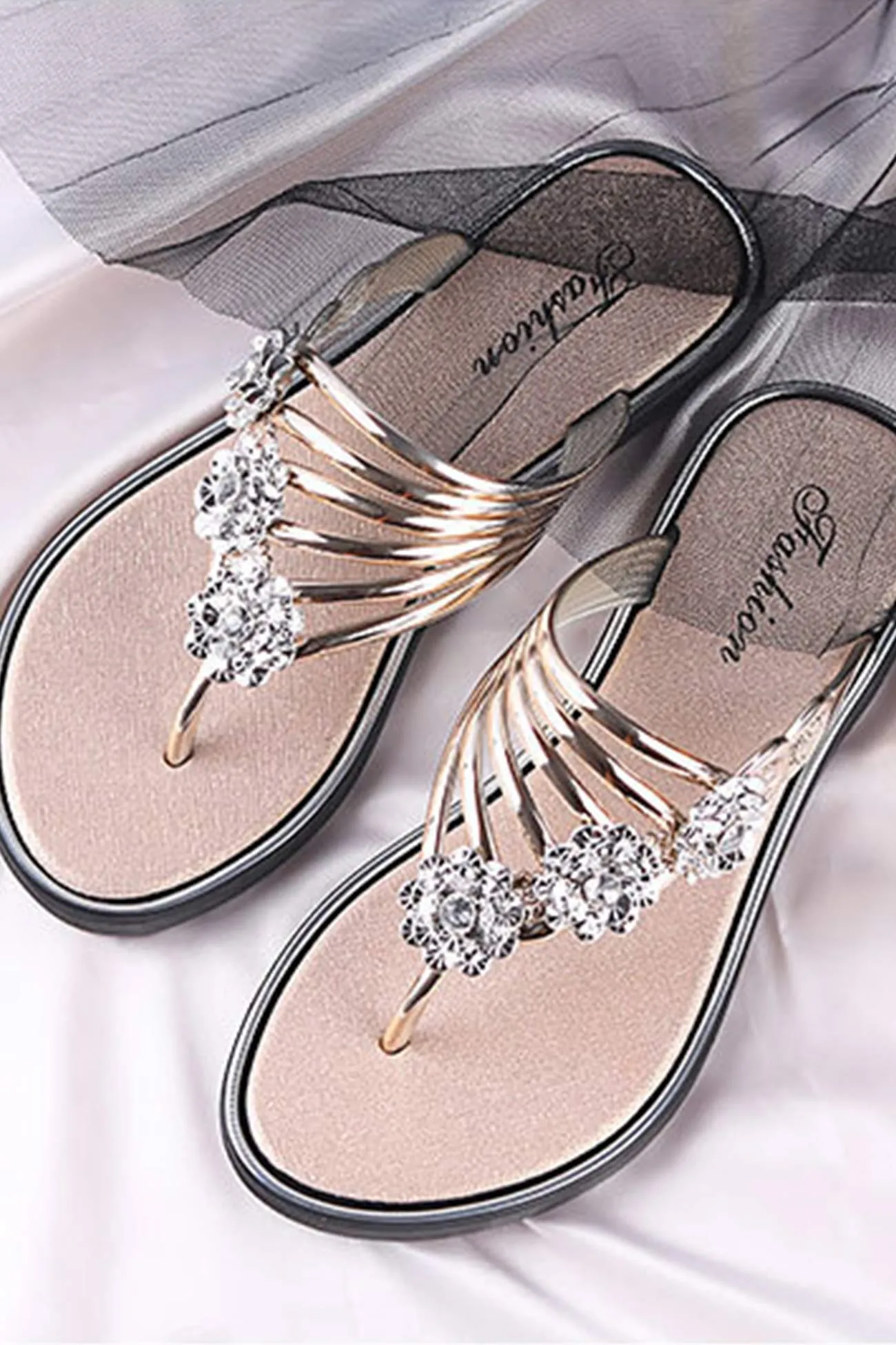 Amozae-Flower Rhinestone Flip Flop Flat Sandals