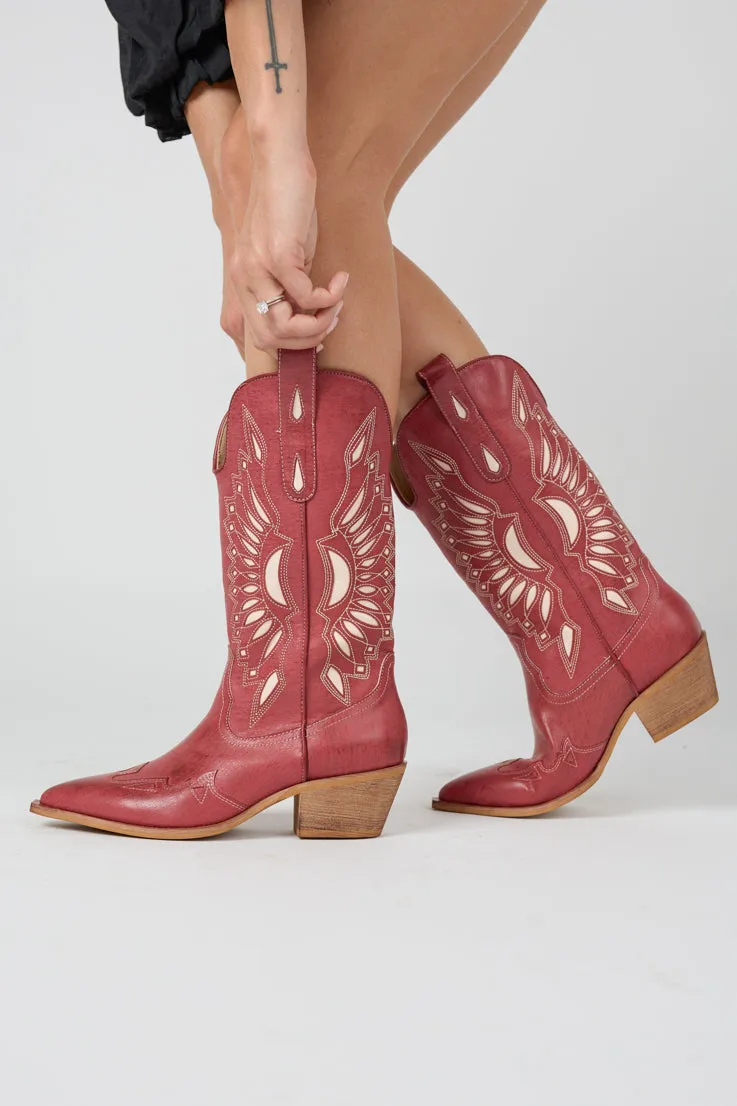 Dorothy Boots