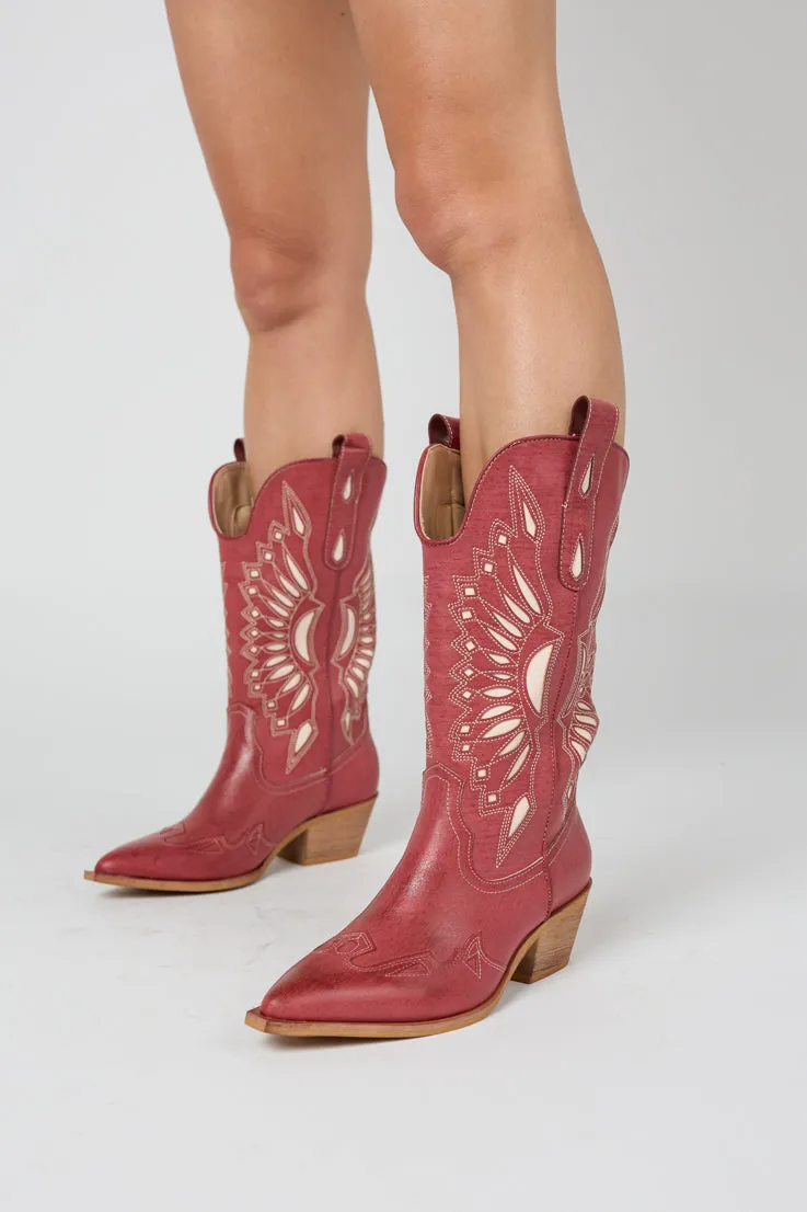 Dorothy Boots
