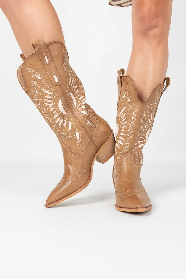 Dorothy Boots