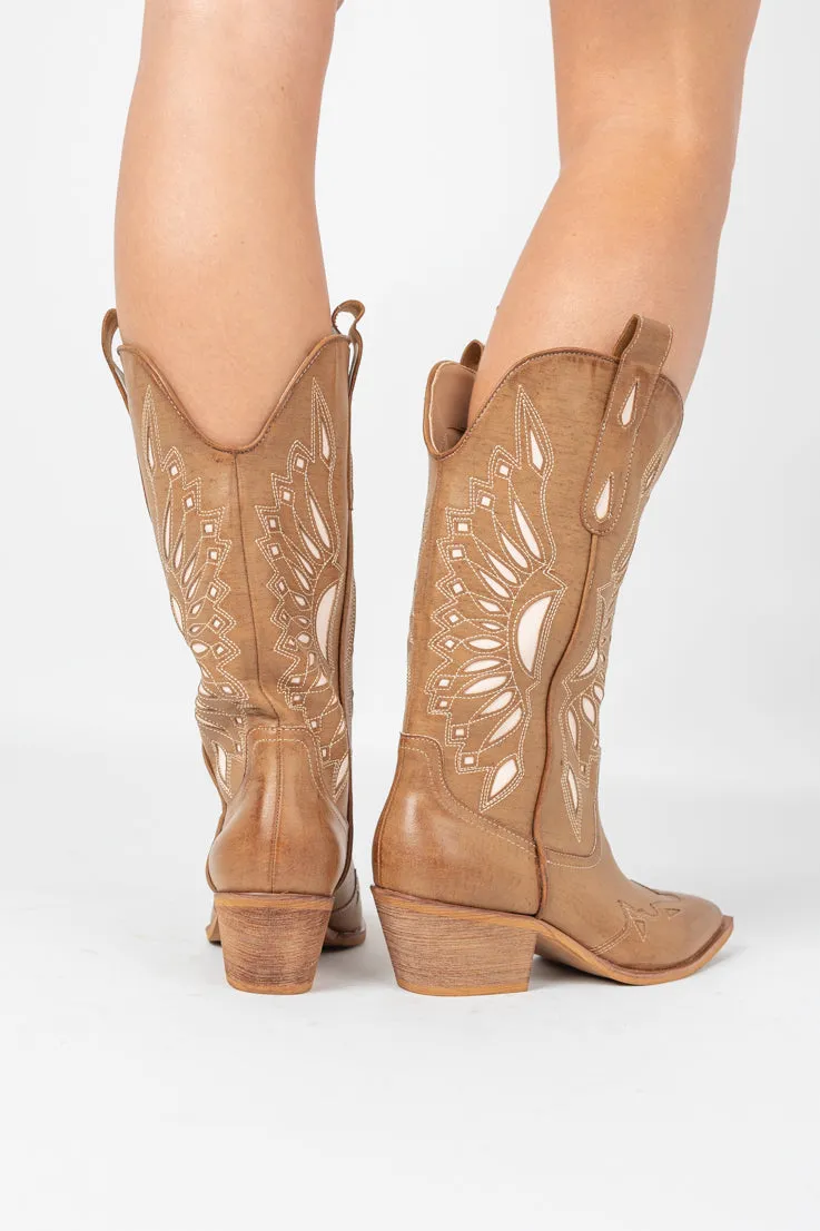 Dorothy Boots