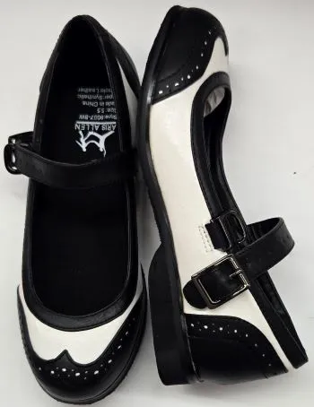 Mary Jane -- Suede Sole Strap -- Black/White