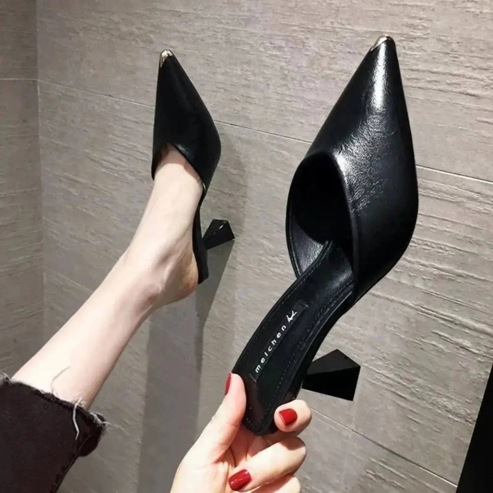 Merendy Beltza Pointed Slides Mules