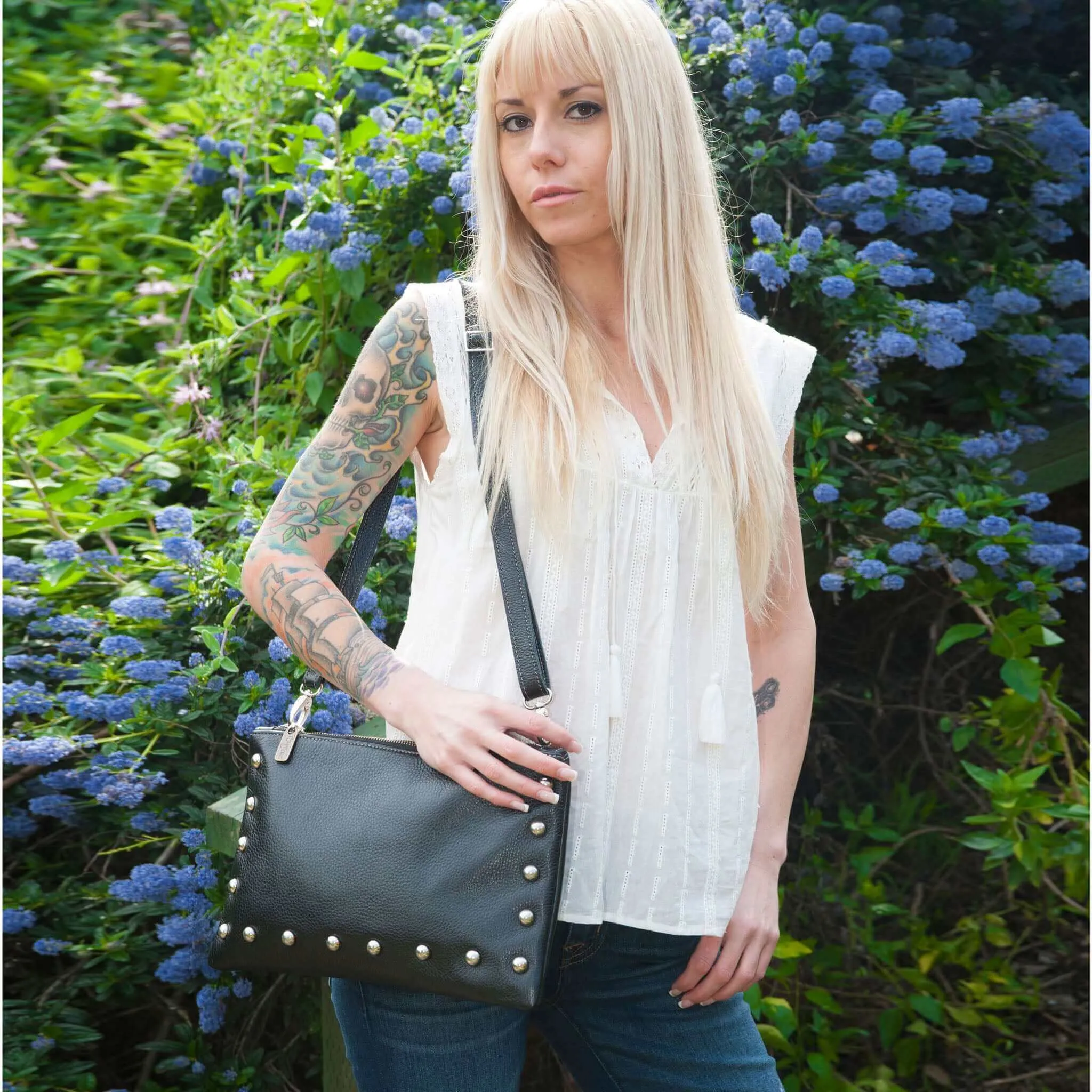 Nikki Clutch Crossbody - Noche