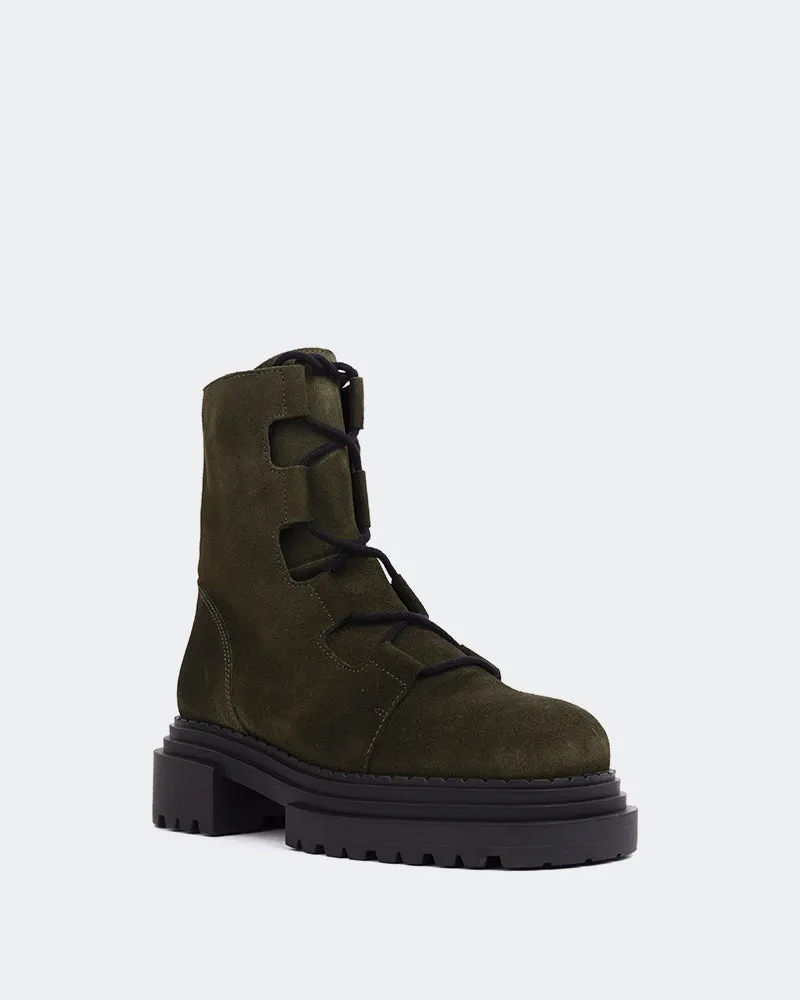 Pantone Khaki Suede