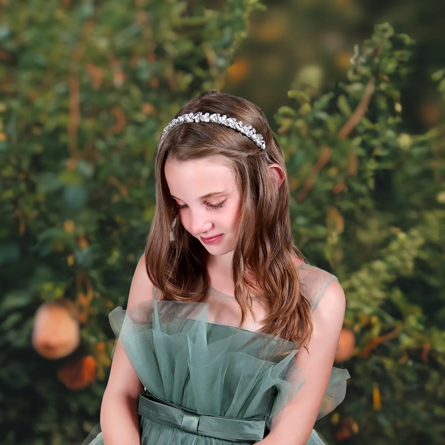 Pear Shaped Stone Studded Hairband - Silver
