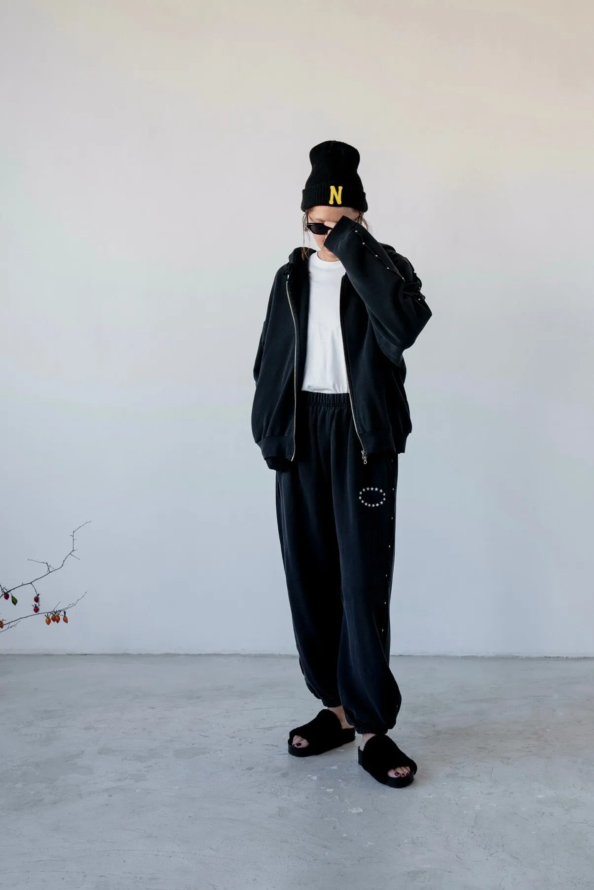 WASHED BLACK STUDDED STARS TRACK PANTS 🌟BEST BUY🌟
